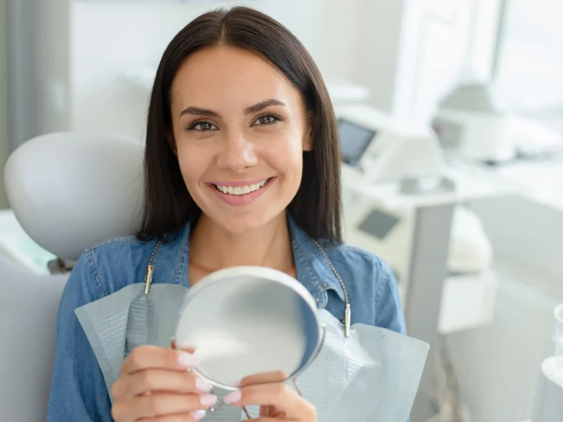 Bleaching_Patient_AdobeStock_302491753